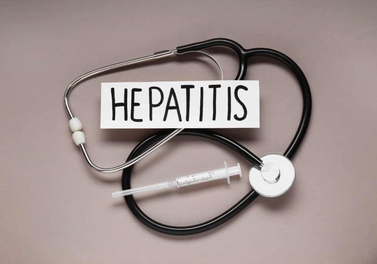 what are the benefits of getting a hepatitis vaccine